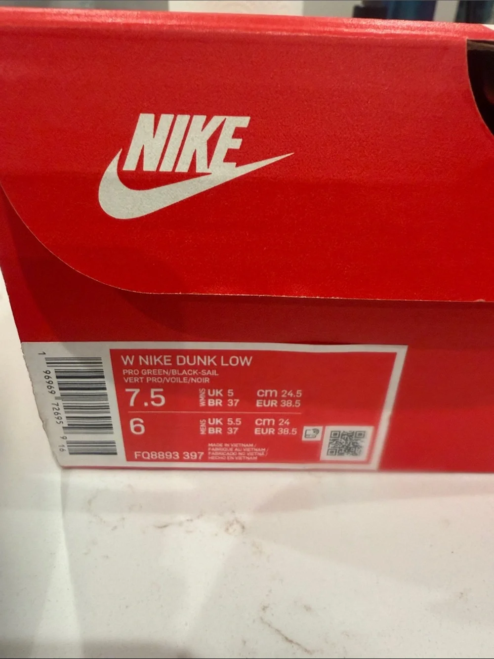 Nike low top